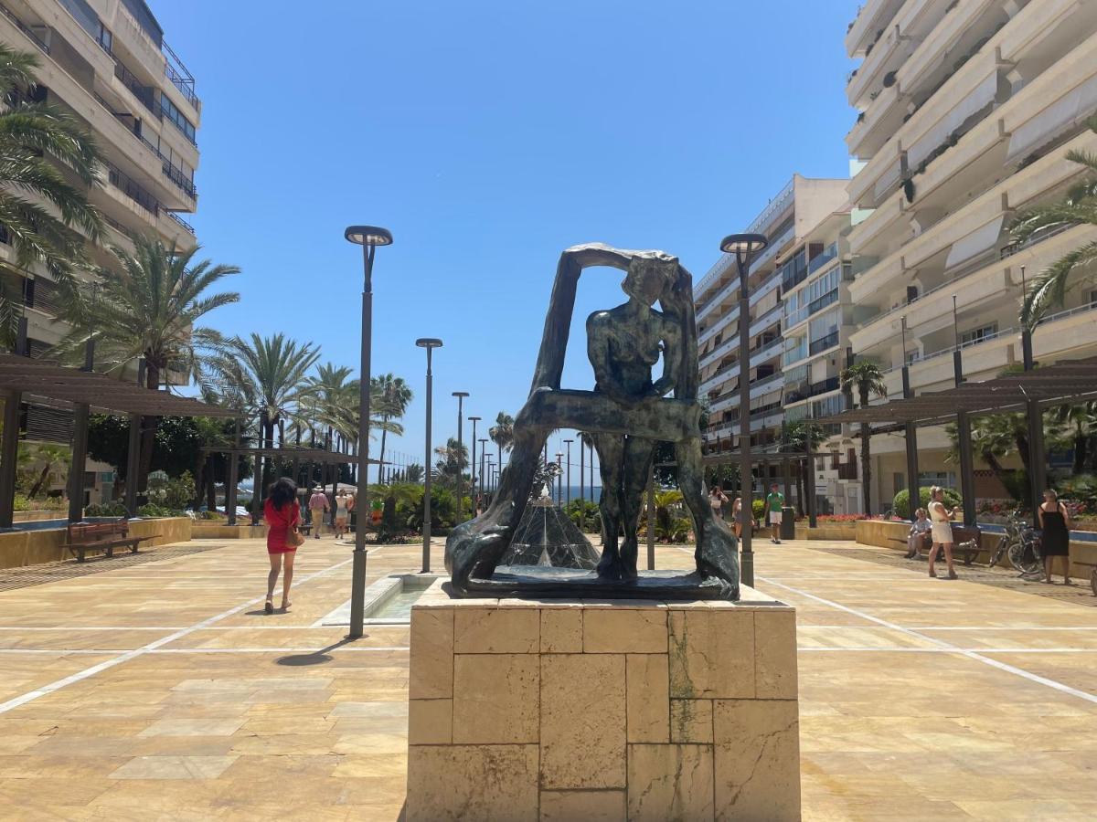 Marbella Centre Beachfront & Pool Екстер'єр фото