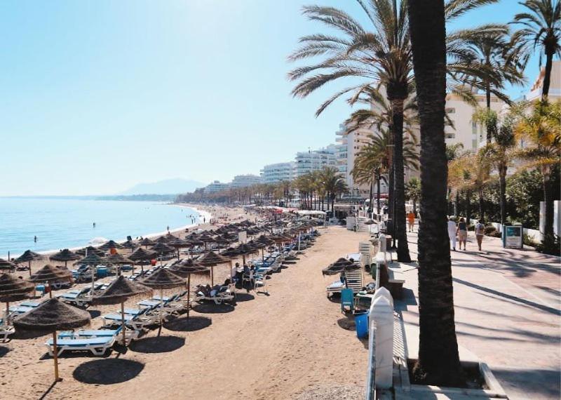 Marbella Centre Beachfront & Pool Екстер'єр фото